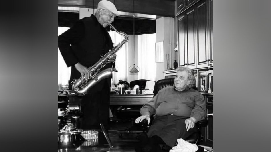 Ο θρύλος της τζαζ Charles Lloyd στο σπίτι του Μίκη Θεοδωράκη