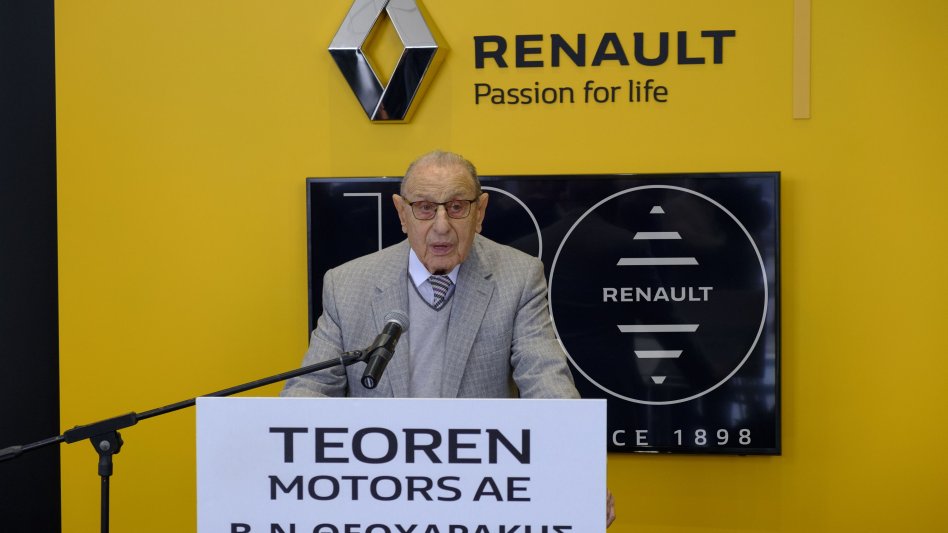 Σε κλίμα αισιοδοξίας η παράδοση των 5 Renault CLIO!