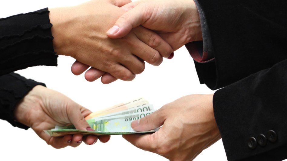 Πώς αμείβεται ένας Μεσίτης Ασφαλίσεων σύμφωνα με την IDD; Διατηρεί συμβάσεις συνεργασίας;
