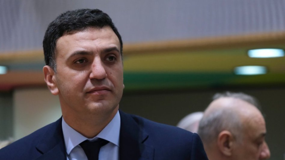 Την παραίτηση του Διοικητή του ΓΝ Καρδίτσας ζήτησε ο Βασίλης Κικίλιας