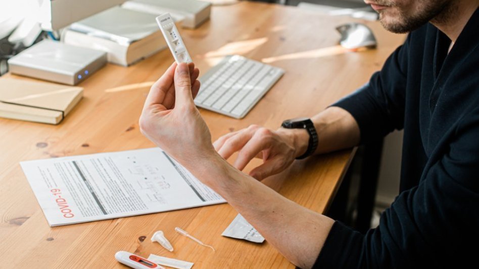 Αρχίζει ξανά η δωρεάν διάθεση των self-tests - Ημερομηνίες και δικαιούχοι