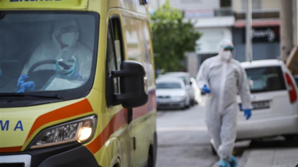 Η συζήτηση για την πανδημία, τα νέα μέτρα και το τρένο που πάντα αργεί