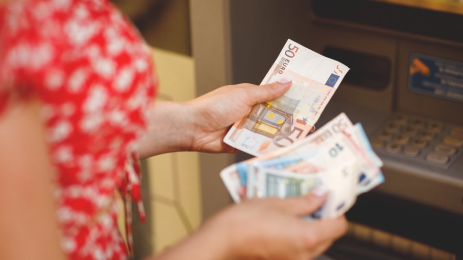 Οι πληρωμές από e-ΕΦΚΑ και ΔΥΠΑ έως τις 12 Αυγούστου
