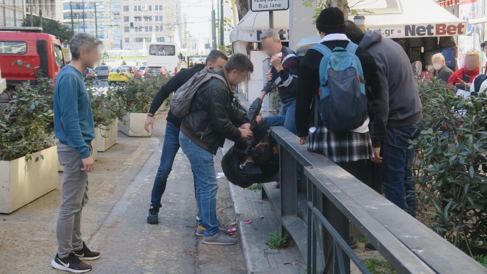 Μια καθημερινή σκηνή στα Χαυτεία, του Ηλία Προβόπουλου