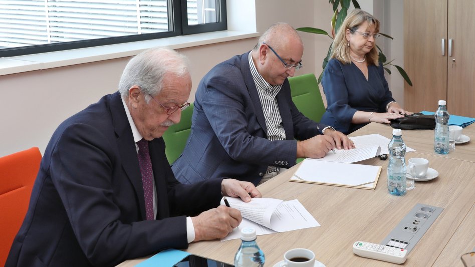 Ερρίκος Ντυνάν: Μνημόνιο συνεργασίας με το ιστορικό Πανεπιστήμιο του Καρόλου! 