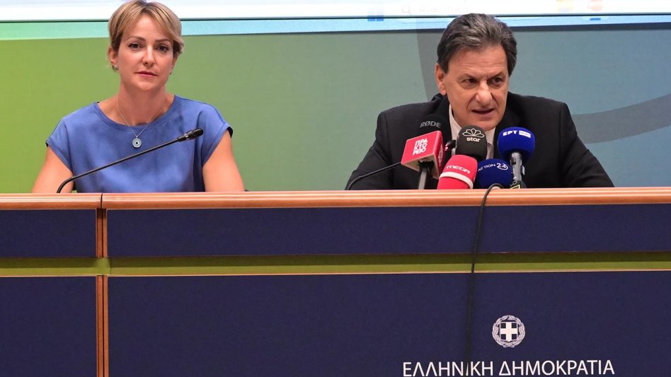 Ηλεκτρικό ρεύμα: Τρία μέτρα για τη στήριξη των καταναλωτών ανακοίνωσε ο Θόδωρος Σκυλακάκης