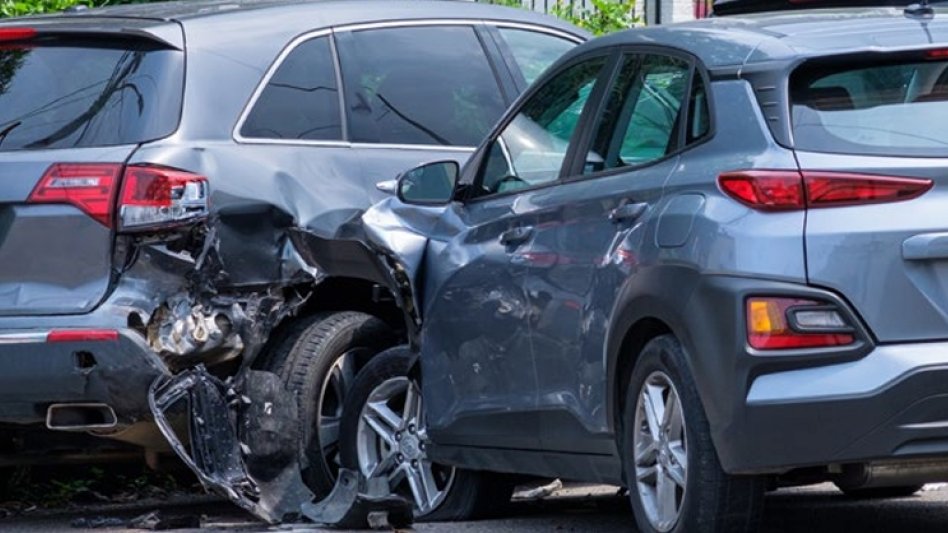 Τροχαία ατυχήματα: Πάνω από 185 εκατ. ευρώ αποζημιώσεις για σωματικές βλάβες έδωσαν οι ασφαλιστικές (κλάδος αυτοκινήτων)