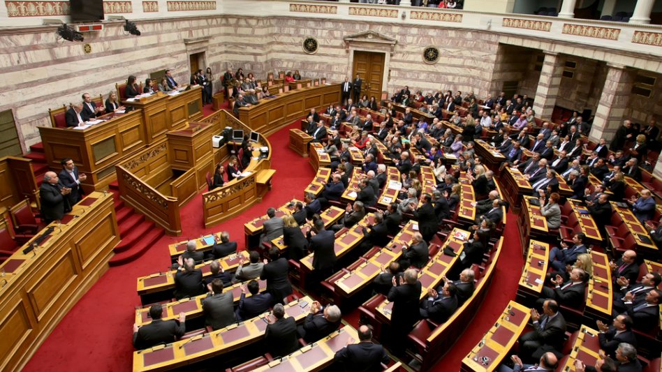 Κατατέθηκε στη Βουλή το νέο εργασιακό νομοσχέδιο με ενσωματωμένες προτάσεις των εθνικών κοινωνικών εταίρων