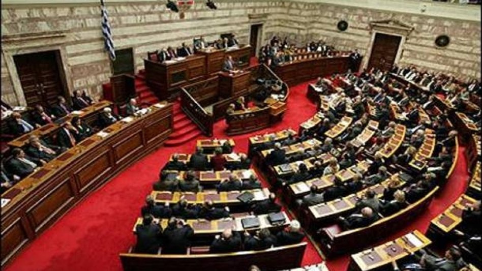 Αναστέλλεται η πώληση κόκκινων δανείων. Υπερψηφίστηκε η τροπολογία