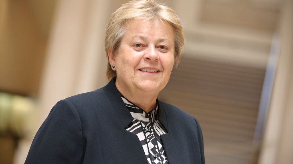Julia Graham: Και πρόεδρος της FERMA, και διευθύντρια στην Airmic, και...