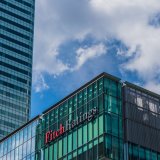 Fitch: Οι αντασφαλιστές ζημιών καταγράφουν βελτίωση στα underwriting κέρδη παρά τις πιέσεις της αγοράς