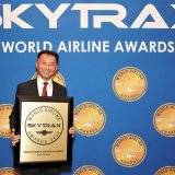 ceo_jeffrey_goh_receiving_the_world_airline_award_2022