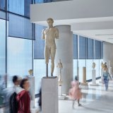 i_aithoysa_tis_arhaikis_akropolis_c_acropolis_museum._fotografia_giorgos_vitsaropoylos