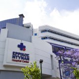 Εικόνα που περιέχει ρουχισμός, άτομο, κουστούμι, χαμόγελο
Το περιεχόμενο που δημιουργείται από τεχνολογία AI ενδέχεται να είναι εσφαλμένο.